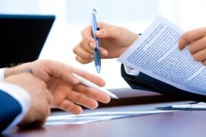 Différence entre LLC et C-Corp