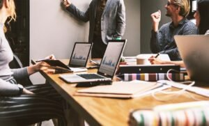 LLC vs auto-entreprise : que choisir ?